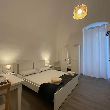 69- Appartaments Francesca E Comasia Apartamento *