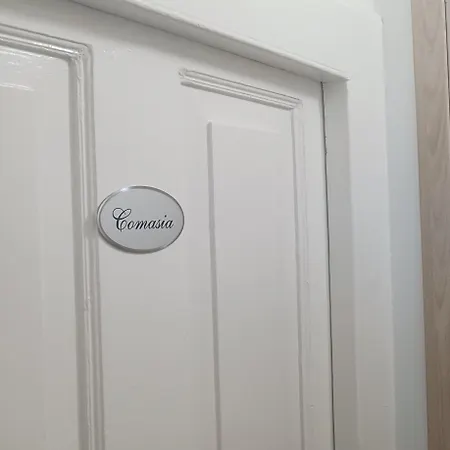 69- Appartaments Francesca E Comasia Apartamento