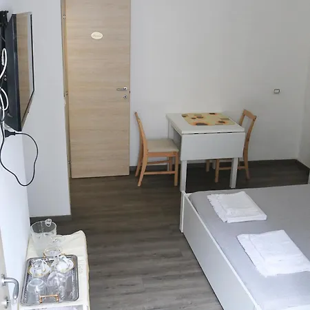 69- Appartaments Francesca E Comasia