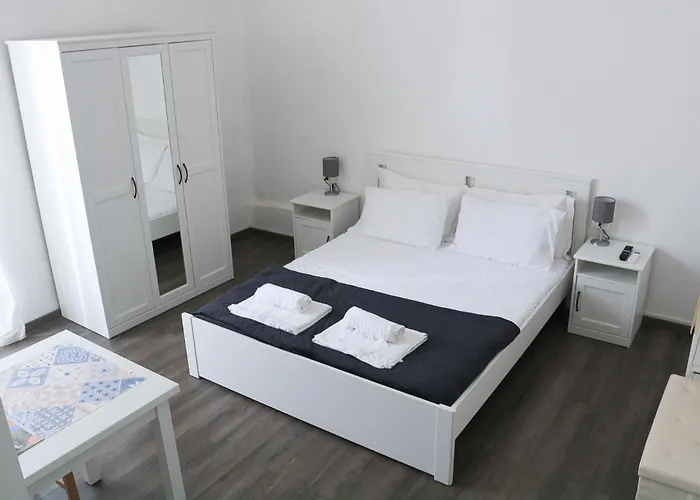 69- Appartaments Francesca E Comasia Appartement *